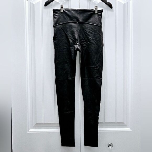 🔥Spanx, Faux Leather Look Leggings. NWT, Size Medium. - Picture 5 of 7